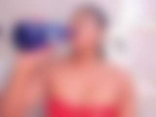 Live cam show with Julianna-Smith - Bikini on Ass Tok