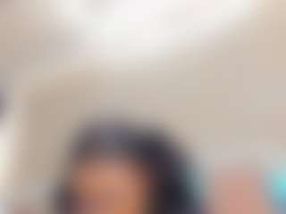 Live cam show with Julianna-Smith - Bedroom on madthumbs