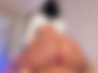 Live cam show with Julianna-Smith - Brown Eyes Black on Milfs Live