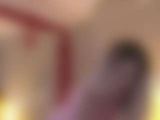 Live cam show with Serena - Amateur on Camming Site