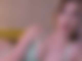 Live cam show with Serena - Fingering Latina on Camsoda Late Night