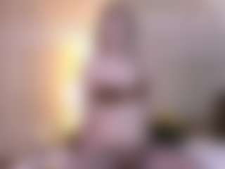 Live cam show with Serena - Green Eyes on Gym Cam Girls