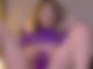 Live cam show with Serena - Bedroom Red Hair on Instabang