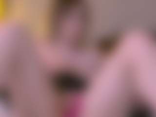 Live cam show with Serena - Red Hair Young Adult on Camsoda