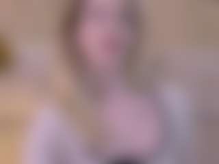Live cam show with Serena - Bikini on Dare Cams