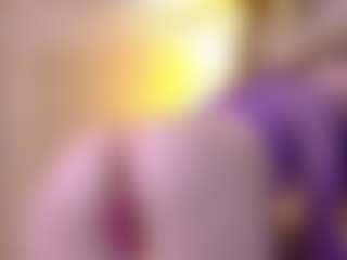 Live cam show with Serena - Curvy Latina on x69.live