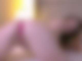 Live cam show with Serena - Spank on madthumbs