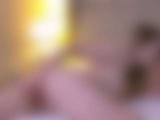 Live cam show with Serena - Camel Toe on Camsoda