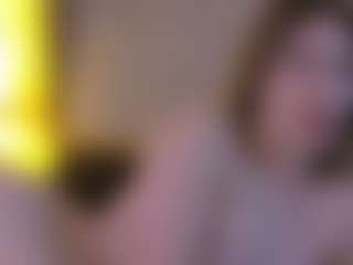 Live cam show with Serena - Bedroom Latina on CamClone