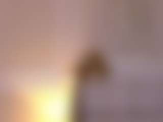 Live cam show with Serena - Fingering on Camming Site