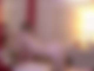 Live cam show with Serena - College Latina on Camsoda