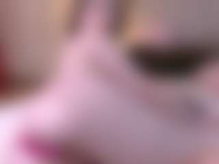 Live cam show with Serena - Handjob on livesuperchat.net