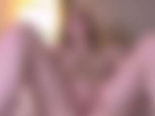 Live cam show with Serena - Camel Toe on Camsoda
