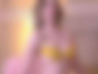 Live cam show with Serena - Fingering on Camsoda