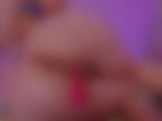 Live cam show with Anna_Lure - Deepthroat on Camsoda