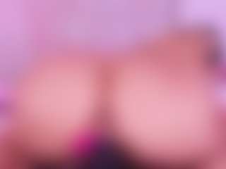 Live cam show with carolina-foxx - Chubby on intimatelivegirls.com