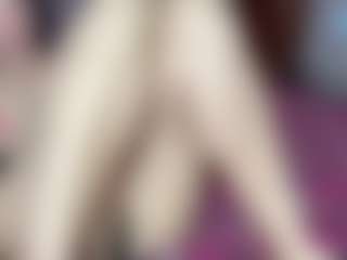 Live cam show with Daisy Love - Flashing on sexylive.show