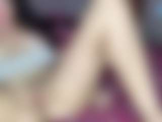Live cam show with Daisy Love - Sexy on Milfs Live