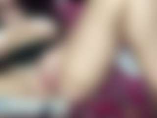 Live cam show with Daisy Love - Grey Eyes on CamwithHer