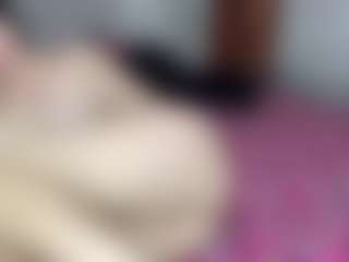 Live cam show with Daisy Love - Big Ass on Camming Site