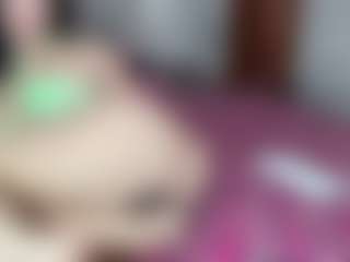 Live cam show with Daisy Love - Fingering on sexylive.show