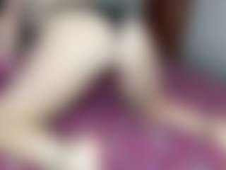 Live cam show with Daisy Love - Blue Eyes on liverealitysex.com