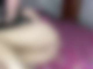 Live cam show with Daisy Love - Bedroom on Camsoda