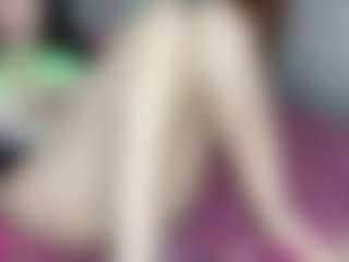 Live cam show with Daisy Love - Grey Eyes on Camsoda