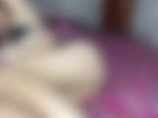 Live cam show with Daisy Love - Grey Eyes on CamSodaAdn