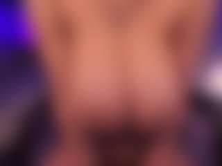 Live cam show with AnuricBriny - Petite on parknlotfishbdy