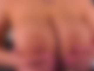 Live cam show with AnuricBriny - Living Room on livesuperchat.net