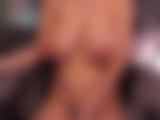 Live cam show with AnuricBriny - Petite on Camsoda