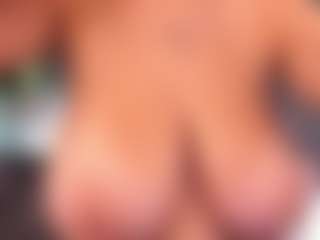 Live cam show with AnuricBriny - BBW on livesuperchat.net