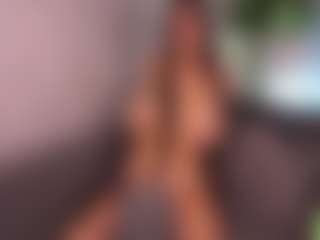 Live cam show with AnuricBriny - Petite on TottyGirls