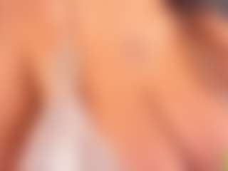 Live cam show with AnuricBriny - Petite on Camsoda
