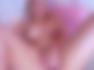 Live cam show with Miilla-Cooper - Tease Curvy on SpunkLive