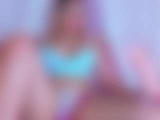 Live cam show with Miilla-Cooper - Oil on Pornisteam.com