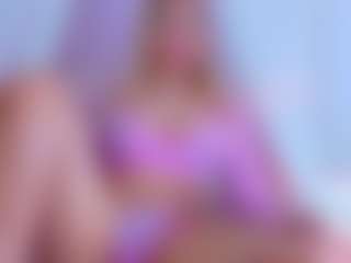 Live cam show with Miilla-Cooper - Average on Camsoda