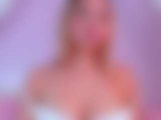 Live cam show with Miilla-Cooper - Latina on Camsoda | colombia