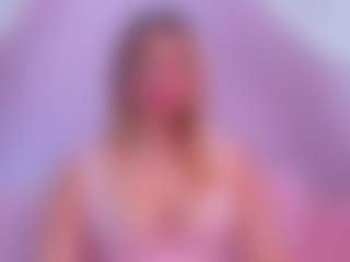 Live cam show with Miilla-Cooper - Bikini on Camsoda