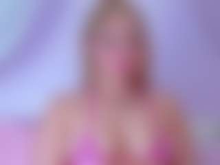 Live cam show with Miilla-Cooper - Brown Eyes Blonde Hair on fapnchat