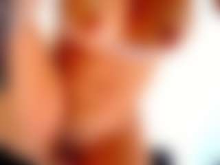 PamelaFit MILF webcam performer live streaming