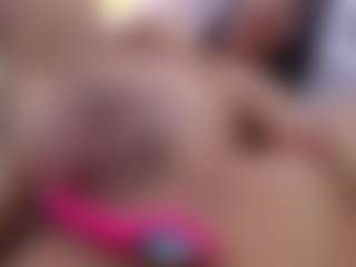 Live cam show with PamelaFit - Brown Eyes MILF on CamwithHer