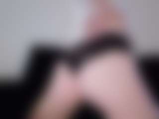 Pretty Audrey's Live Sex Cam Show