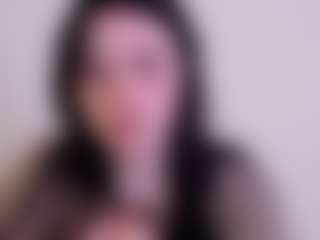 Pokaz na żywo z Pretty Audrey - Mouth Curvy na Camsoda
