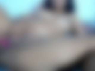 Live cam show with Francihot4 - Gagging on CamSextacy