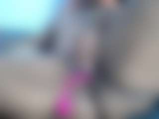 Live cam show with Francihot4 - Gagging on Fapmatic.com