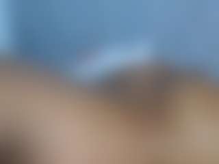 Live cam show with Francihot4 - Double Penetration on Camsoda