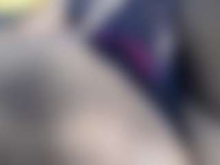 Live cam show with Francihot4 - Gagging on Camsoda