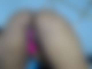 Live cam show with Francihot4 - Hairy Pussy on iamadamtest123.com